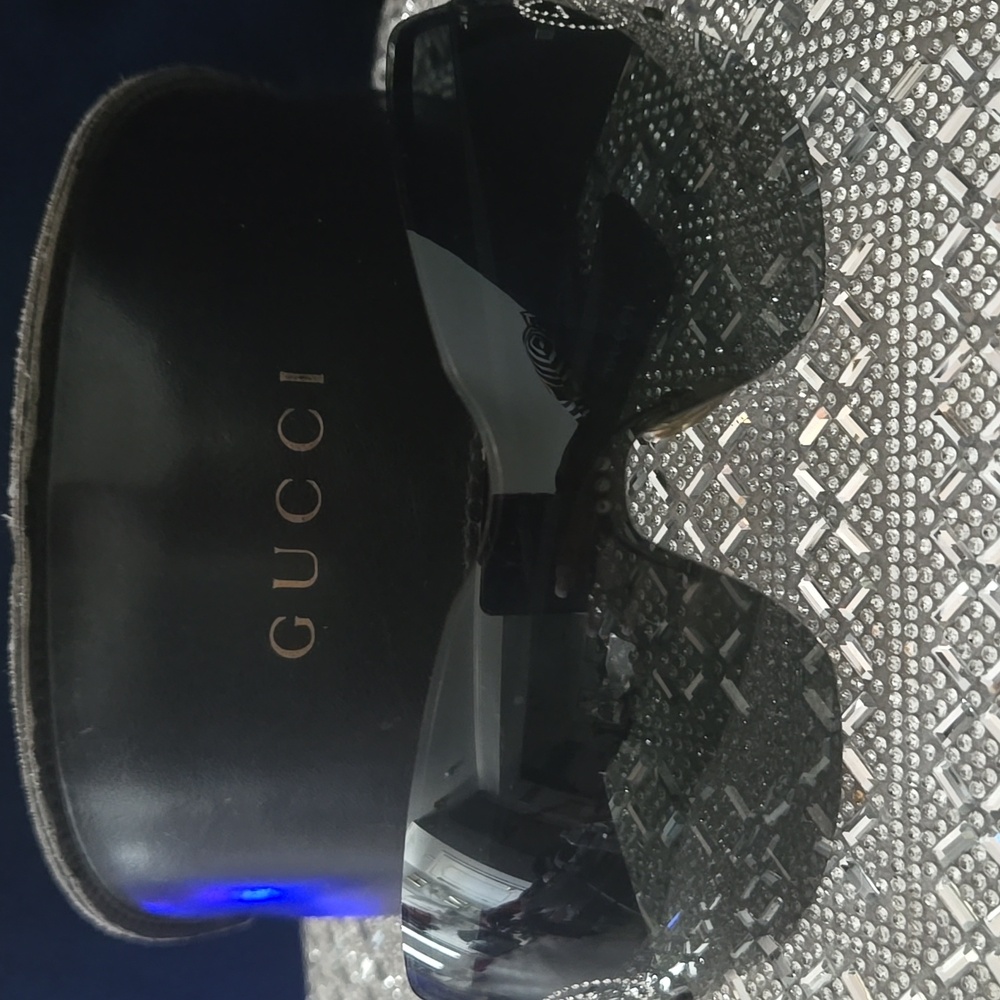 Gucci Black Sunglasses With rhinestone Accents
